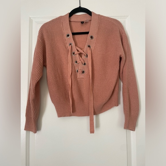 H&M Divided Pink Rose Sweater Top - Size XS - Picture 1 of 3